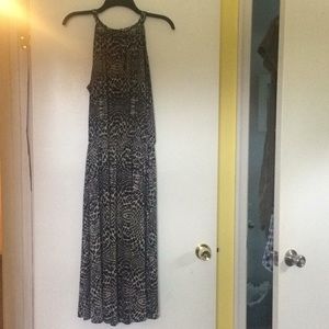 HOT DEAL (4 for 25) Pretty high neck  w/ pockets